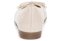 Women ara Standard|Casual Shoes-Scout