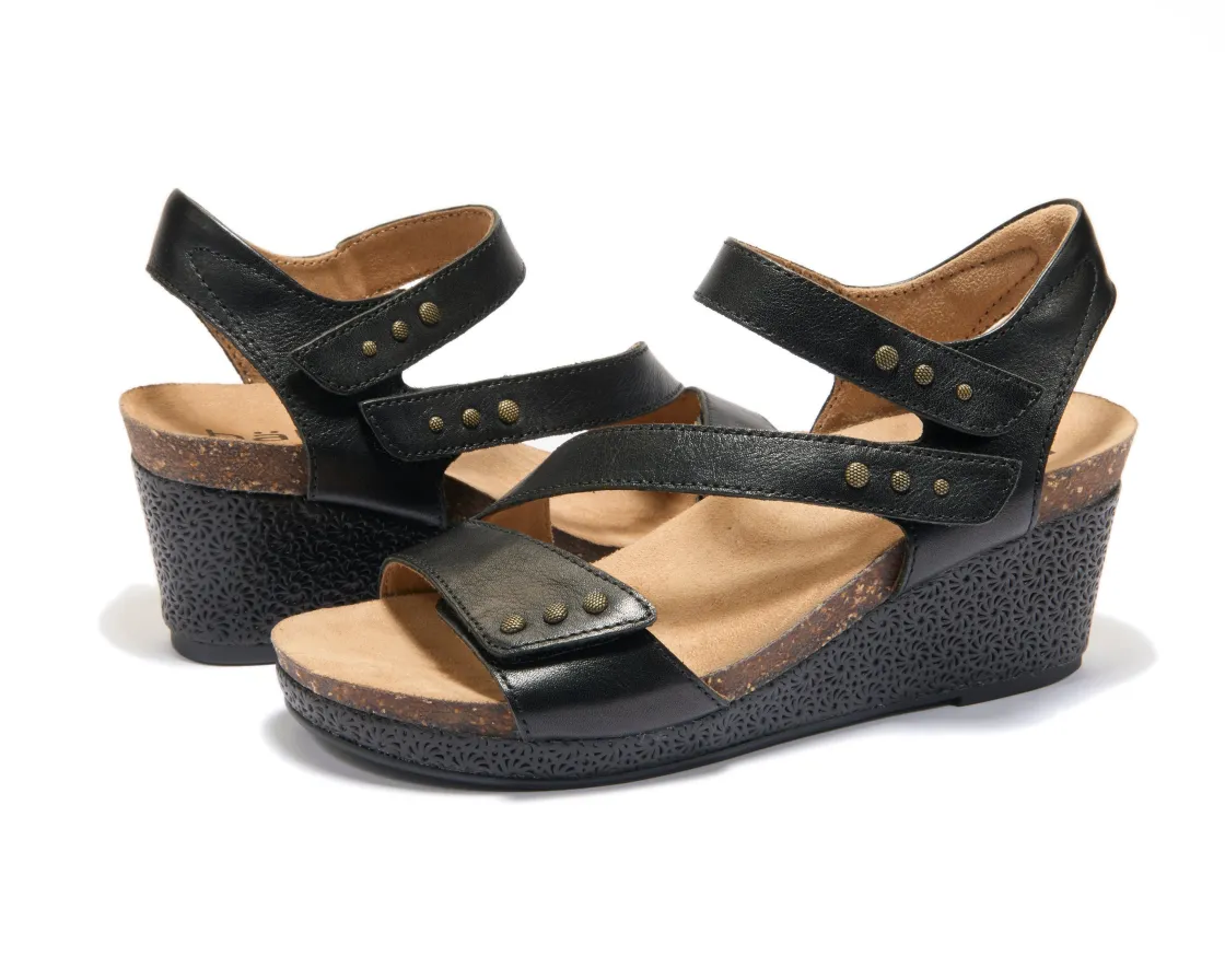 Women Halsa Footwear Wide|Standard-Giselle