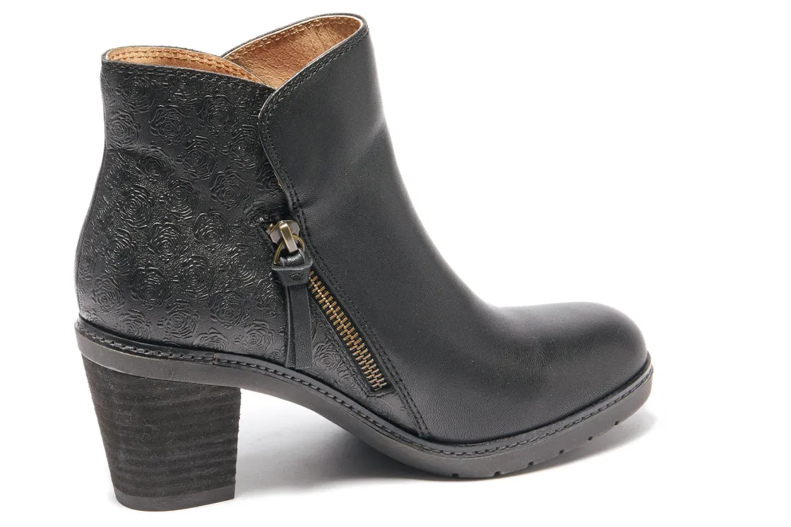 Women Halsa Footwear Standard|Wide-Rea