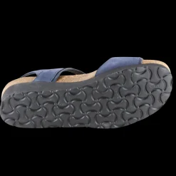 Women Naot Travel-Aisha