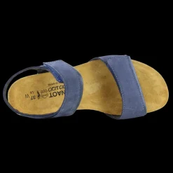 Women Naot Travel-Aisha