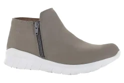 Women Naot Standard|Active-Zodiac