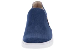 Women Revere Standard|Wide-Attica