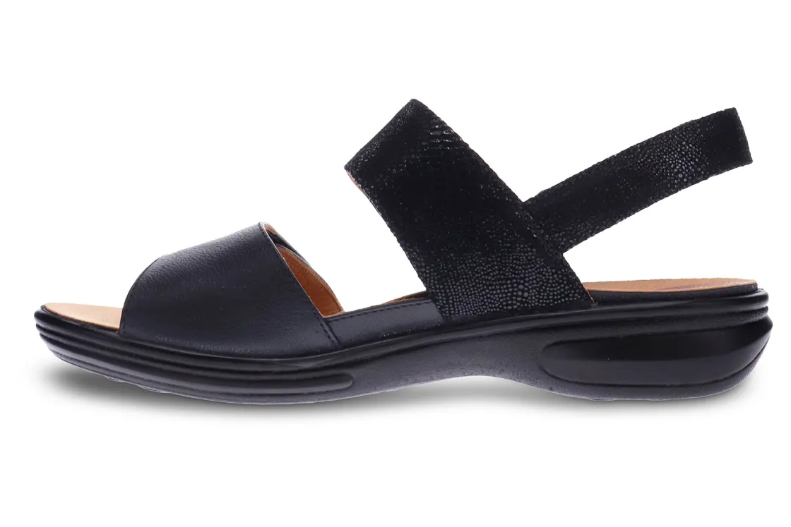 Women Revere Standard|Wide-Como