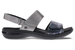 Women Revere Standard|Wide-Como