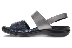 Women Revere Standard|Wide-Como