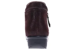 Women Revere Standard|Wide-Damascus