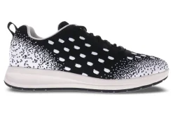 Women Revere Standard|Wide-Haiti