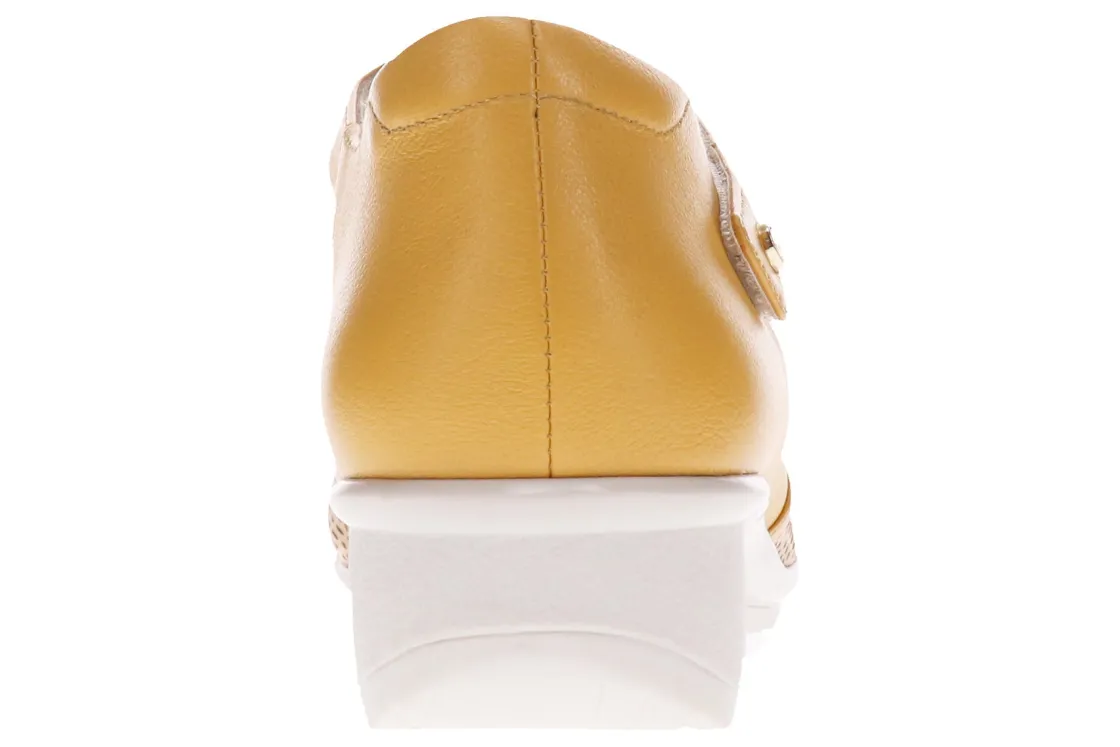 Women Revere Standard|Wide-Osaka