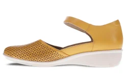 Women Revere Standard|Wide-Osaka