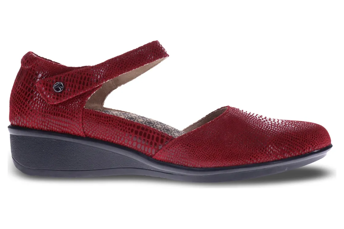 Women Revere Standard|Wide-Osaka