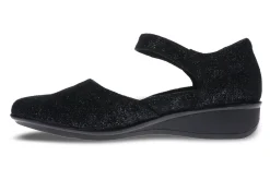 Women Revere Standard|Wide-Osaka