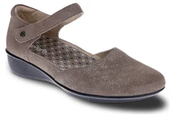 Women Revere Standard|Wide-Osaka