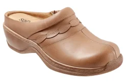 Women Softwalk Wide|Clogs-Amber