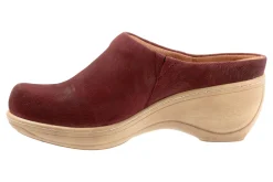 Women Softwalk Standard|Clogs-Madison