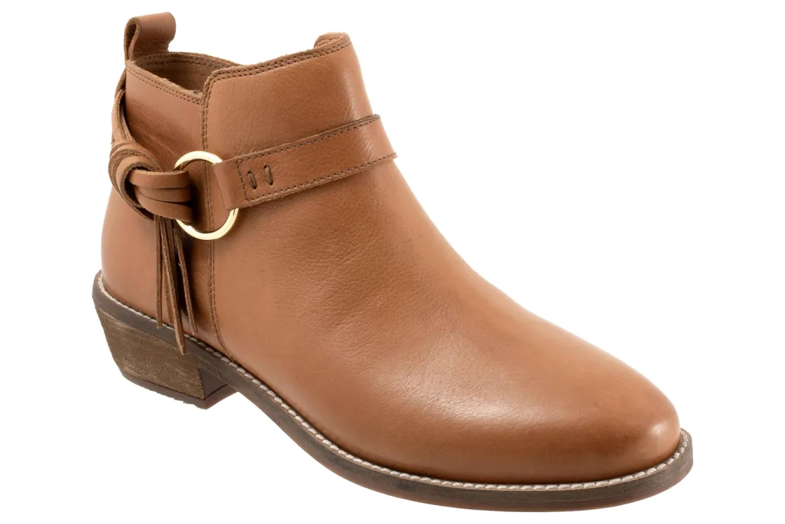 Women Softwalk Standard|Wide-Reade