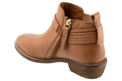 Women Softwalk Standard|Wide-Reade