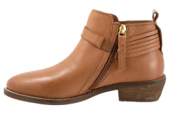 Women Softwalk Standard|Wide-Reade