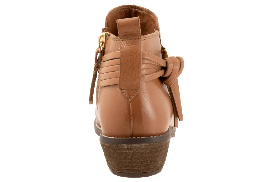 Women Softwalk Standard|Wide-Reade