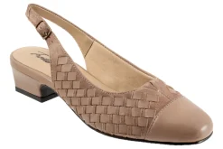 Women Trotters Wide|Standard-Dea Woven