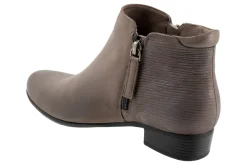 Women Trotters Wide|Standard-Major Embossed