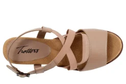 Women Trotters Wide|Sandals-Meadow