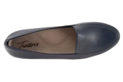 Women Trotters Standard|Extra Wide-Monarch